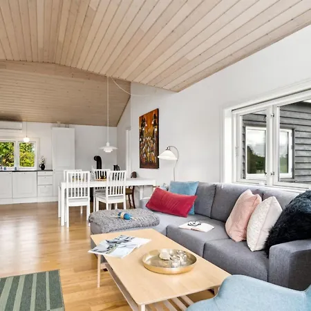 Holiday home Fenia - 1-5km From The Sea By Interhome *