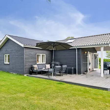 Fenia - 1-5km From The Sea By Interhome
