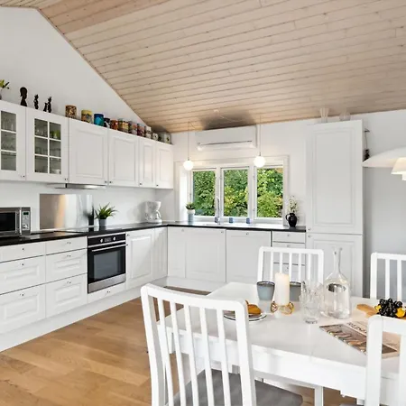 Fenia - 1-5km From The Sea By Interhome